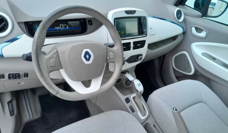 
								RENAULT Zoe complet									