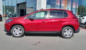 
									PEUGEOT 2008 complet								