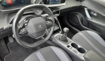 
									PEUGEOT 2008 complet								