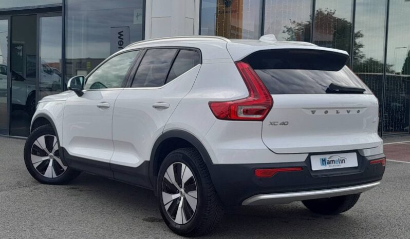 
								VOLVO XC40 complet									