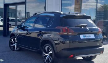 
									PEUGEOT 2008 complet								