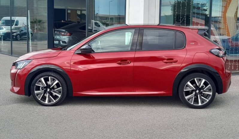 
								PEUGEOT 208 complet									