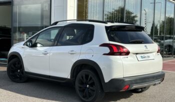 
									PEUGEOT 2008 complet								