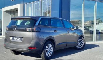 
									PEUGEOT 5008 complet								