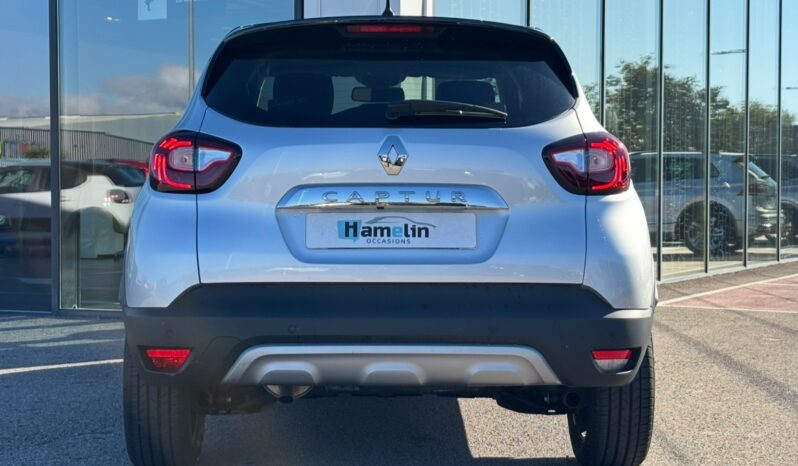 
								RENAULT CAPTUR complet									