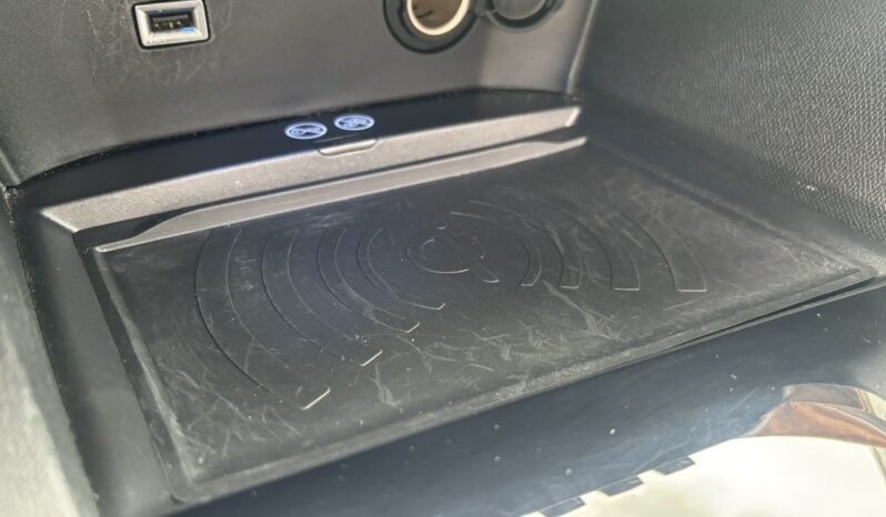 
								PEUGEOT 3008 complet									