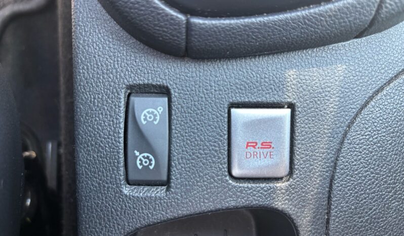 
								RENAULT CLIO IV complet									