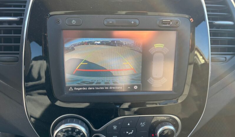 
								RENAULT CAPTUR complet									