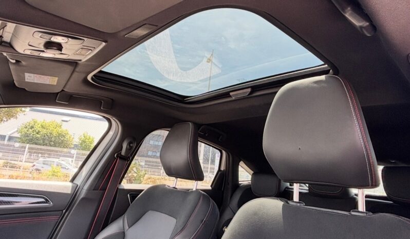 
								RENAULT ARKANA complet									