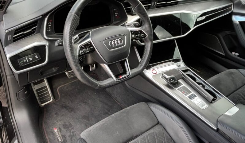 
								AUDI RS6 AVANT complet									