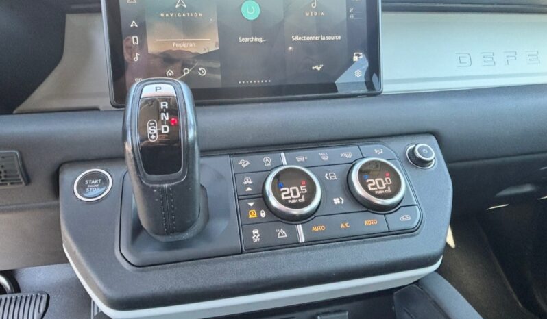 
								LAND ROVER DEFENDER complet									