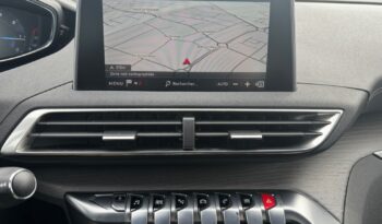 
									PEUGEOT 3008 complet								