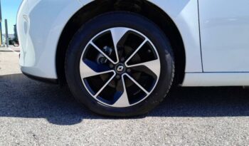 
									RENAULT ZOE complet								