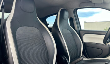 
									RENAULT TWINGO III complet								