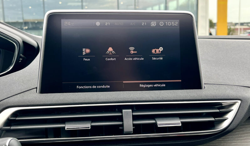 
								PEUGEOT 3008 complet									
