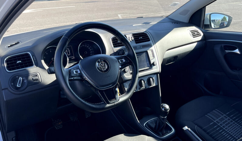 
								VOLKSWAGEN POLO complet									