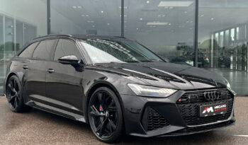 
									AUDI RS6 AVANT complet								