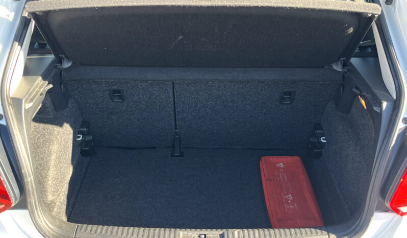 
								VOLKSWAGEN POLO complet									