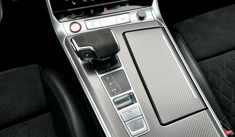 
								AUDI RS6 AVANT complet									