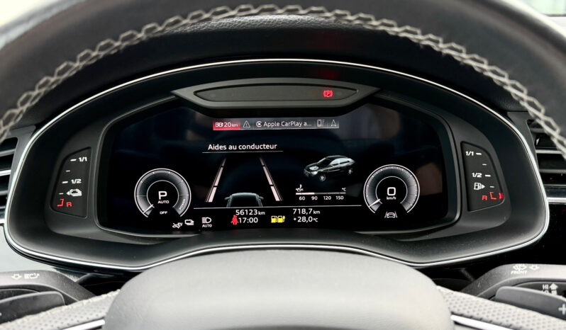 
								AUDI Q8 complet									