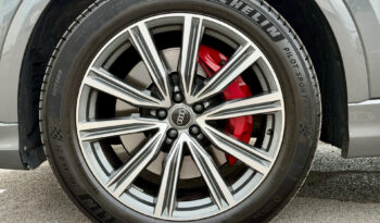 
									AUDI Q8 complet								
