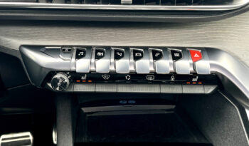 
									PEUGEOT 3008 complet								