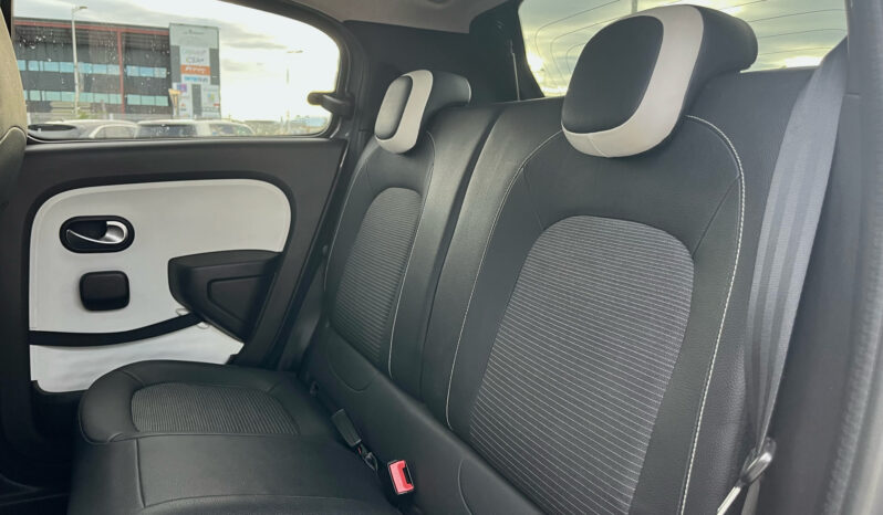 
								RENAULT TWINGO III complet									