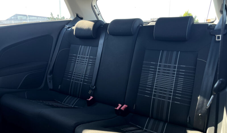 
								VOLKSWAGEN POLO complet									
