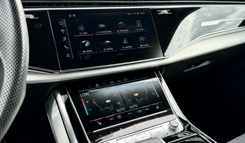 
								AUDI Q8 complet									
