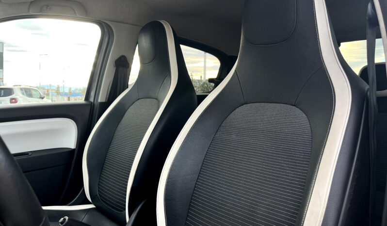 
								RENAULT TWINGO III complet									