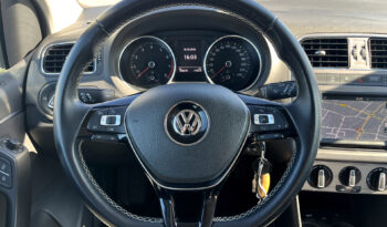 
									VOLKSWAGEN POLO complet								