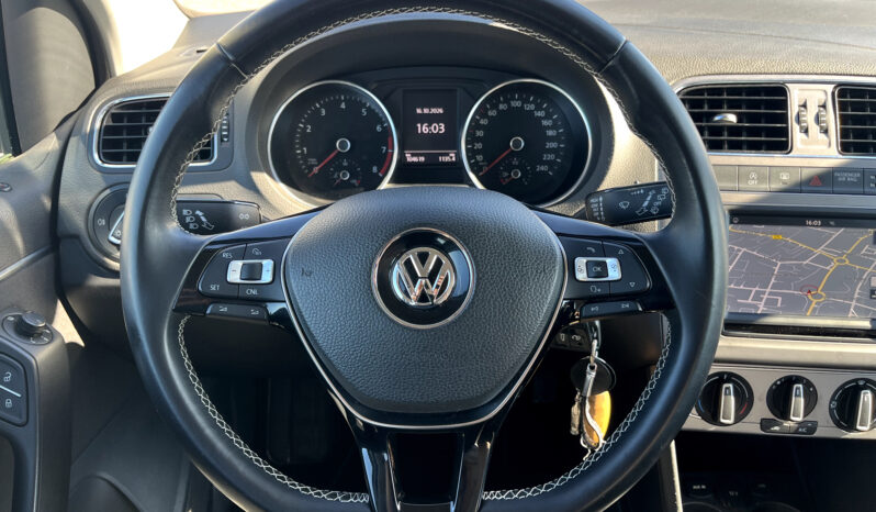 
								VOLKSWAGEN POLO complet									