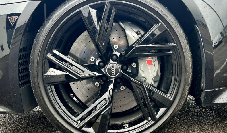 
								AUDI RS6 AVANT complet									