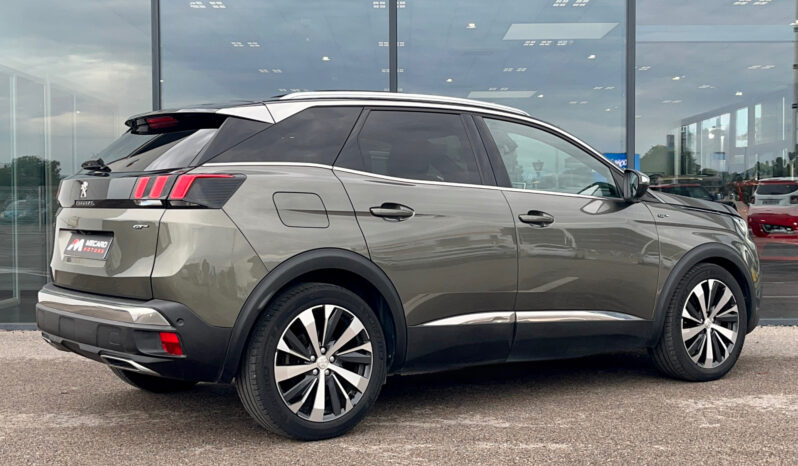 
								PEUGEOT 3008 complet									