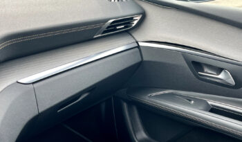 
									PEUGEOT 3008 complet								