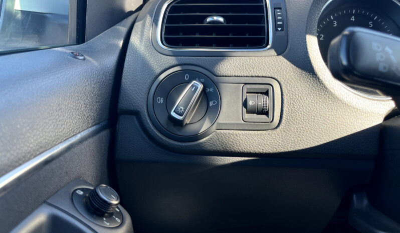 
								VOLKSWAGEN POLO complet									