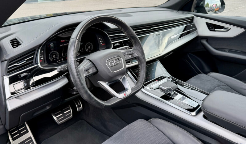 
								AUDI Q8 complet									