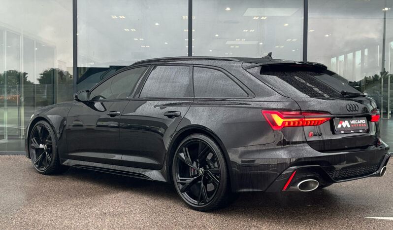 
								AUDI RS6 AVANT complet									