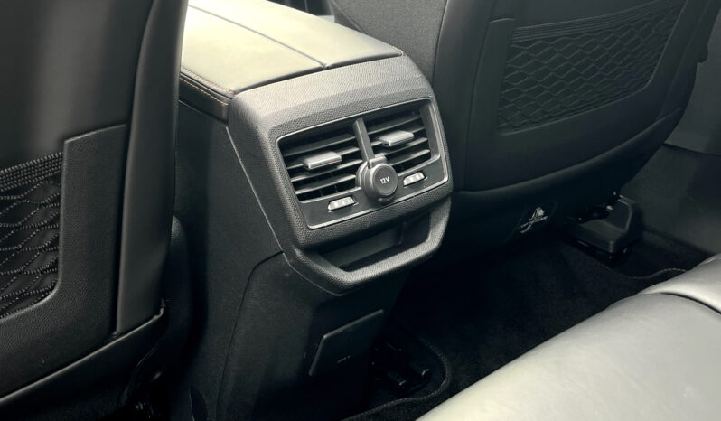 
								PEUGEOT 3008 complet									