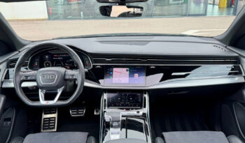 
									AUDI Q8 complet								